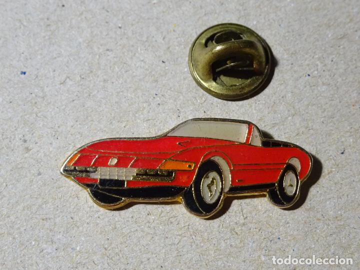 Pins e Spille di collezione: PIN DE COCHES MOTOS. COCHE TIPO PONTIAC