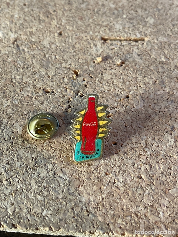 Pin's de collection: Pin Coca-Cola es la m&uacute;sica