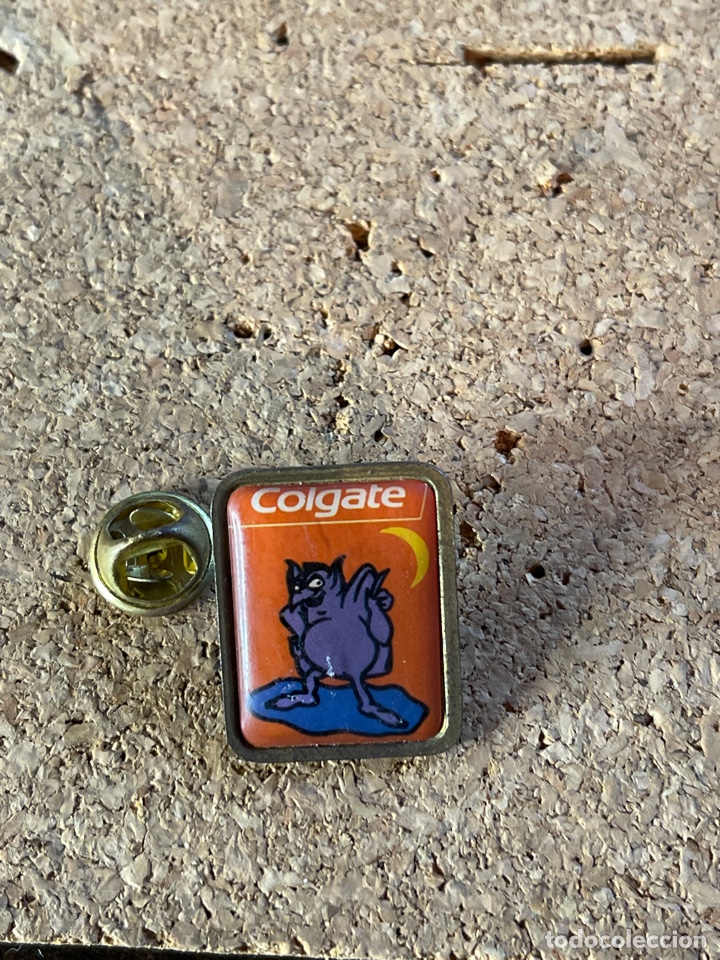 Pins de colecci&oacute;n: Pin pasta de dientes colgate - Foto 1