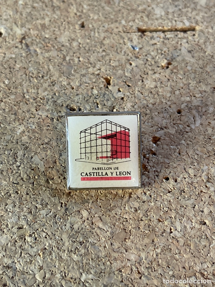 Pins de colecci&oacute;n: Pin Pabell&oacute;n de Castilla y Le&oacute;n - Foto 1