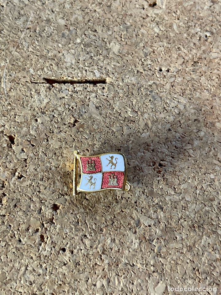 Pins de colecci&oacute;n: Insignia de alfiler Castilla y leon - Foto 1