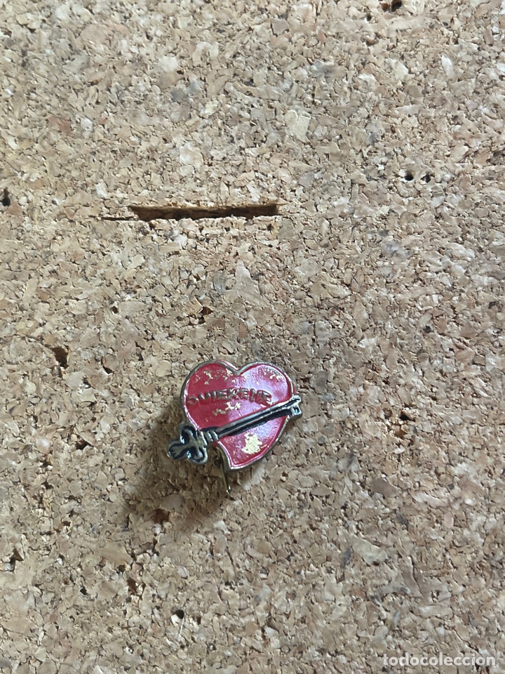 Pins de colecci&oacute;n: Insignia de alfiler rom&aacute;ntica - Foto 1