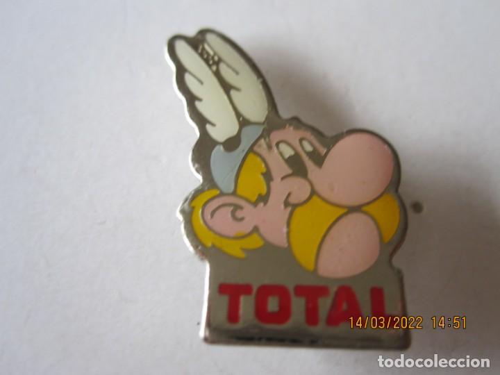 Pins e Spille di collezione: ANTIGUO PIN O PINS DE COLECCION DE ASTERIX GASOLINERAS TOTAL