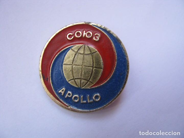 Pins de colecci&oacute;n: PIN DE URSS, RUSIA. TEM&Aacute;TICA ESPACIO. PROGRAMA SOYUZ-APOLLO. URSS-EE.UU. 2,5 CM. - Foto 1