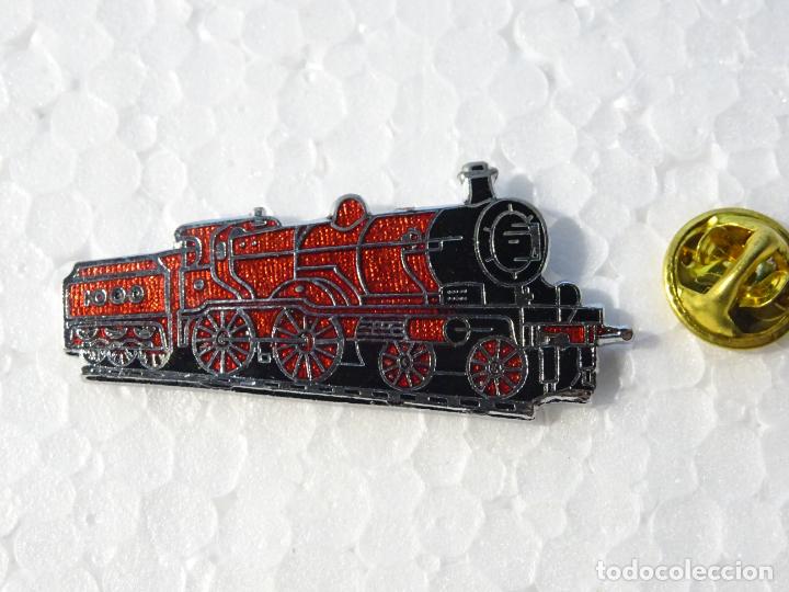 Pins e Spille di collezione: PIN DE TRENES FERROCARRILES. ANTIGUA LOCOMOTORA