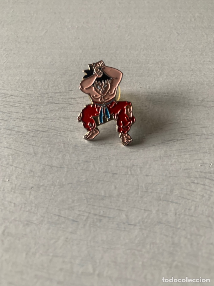 Pins de colecci&oacute;n: Antiguo Pin de Goku 1989 Bola de Drag&oacute;n