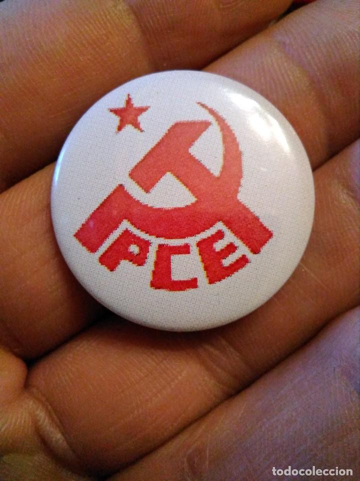 Pin's de collection: INSIGNIA CHAPA POL&Iacute;TICA PARTIDO COMUNISTA DE ESPA&Ntilde;A PCE IZQUIERDAS