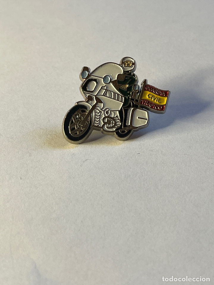 Collection pins: Pin Guardia civil tr&aacute;fico
