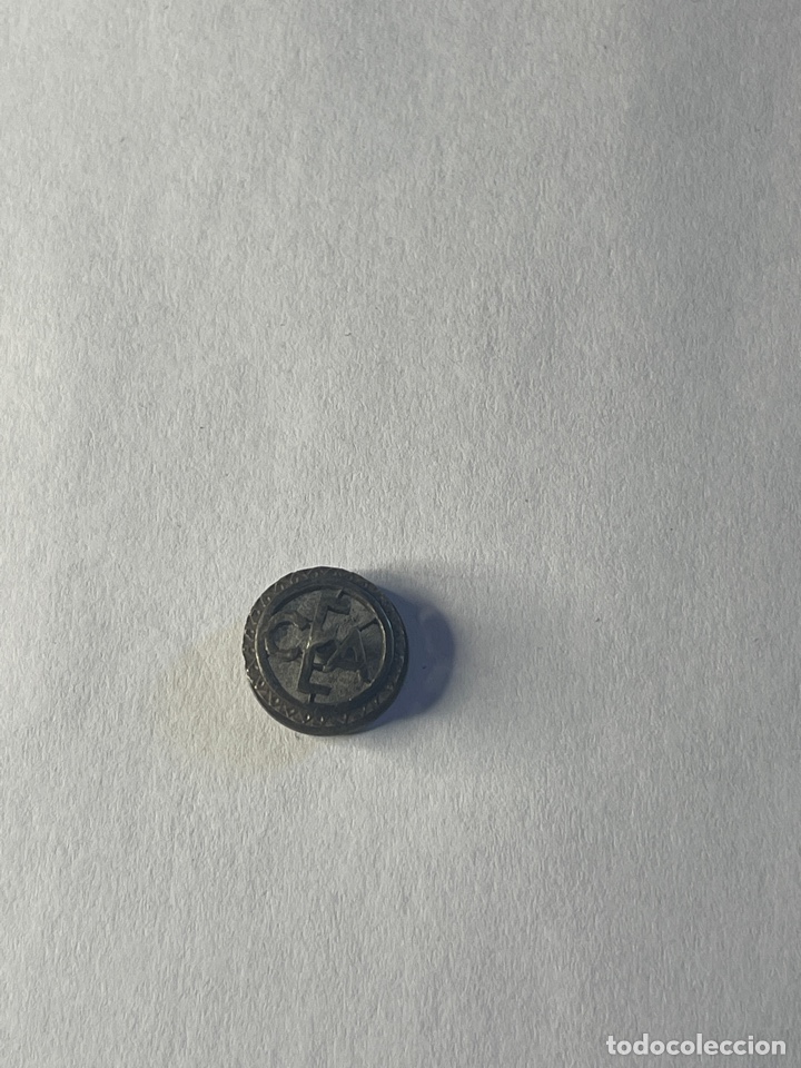 Pins de colecci&oacute;n: Insignia de solapa con iniciales C e a - Foto 1