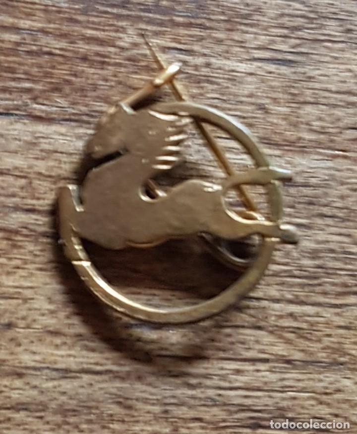 Pins de colecci&oacute;n: Emblema Pegaso