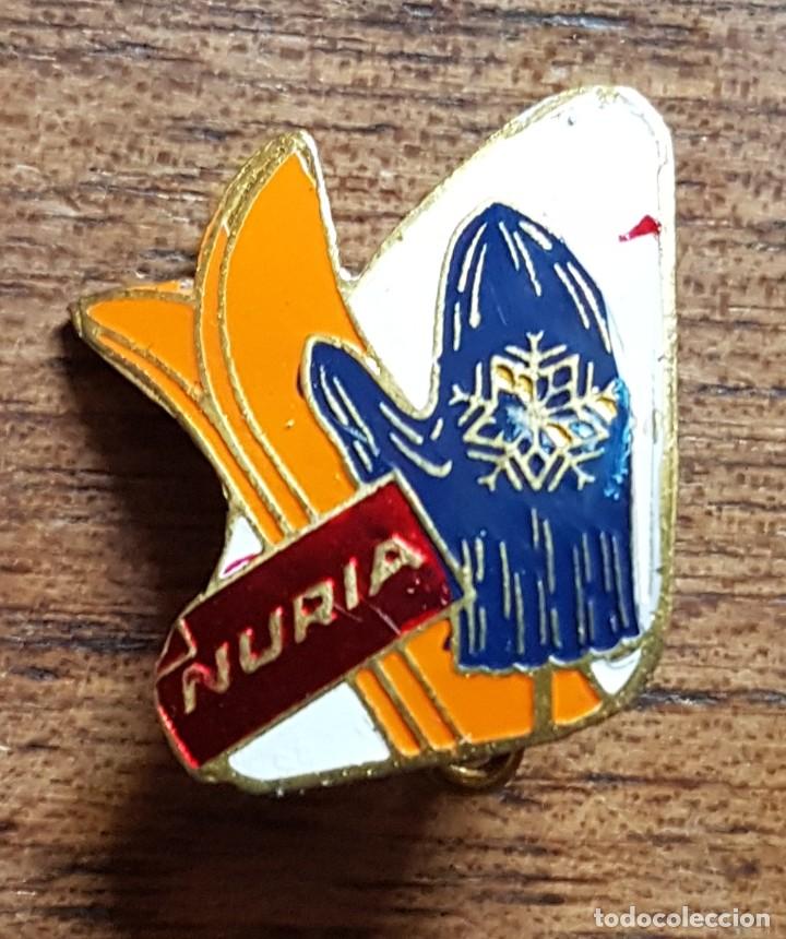 Pins de colecci&oacute;n: Emblema aguja Nuria esqui
