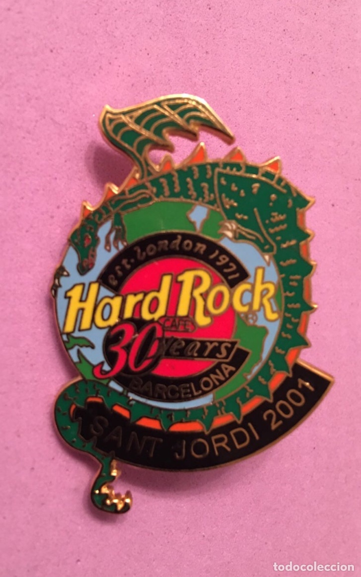 Pin's de collection: Hard Rock Cafe Barcelona - Pin Sant Jordi 2001
