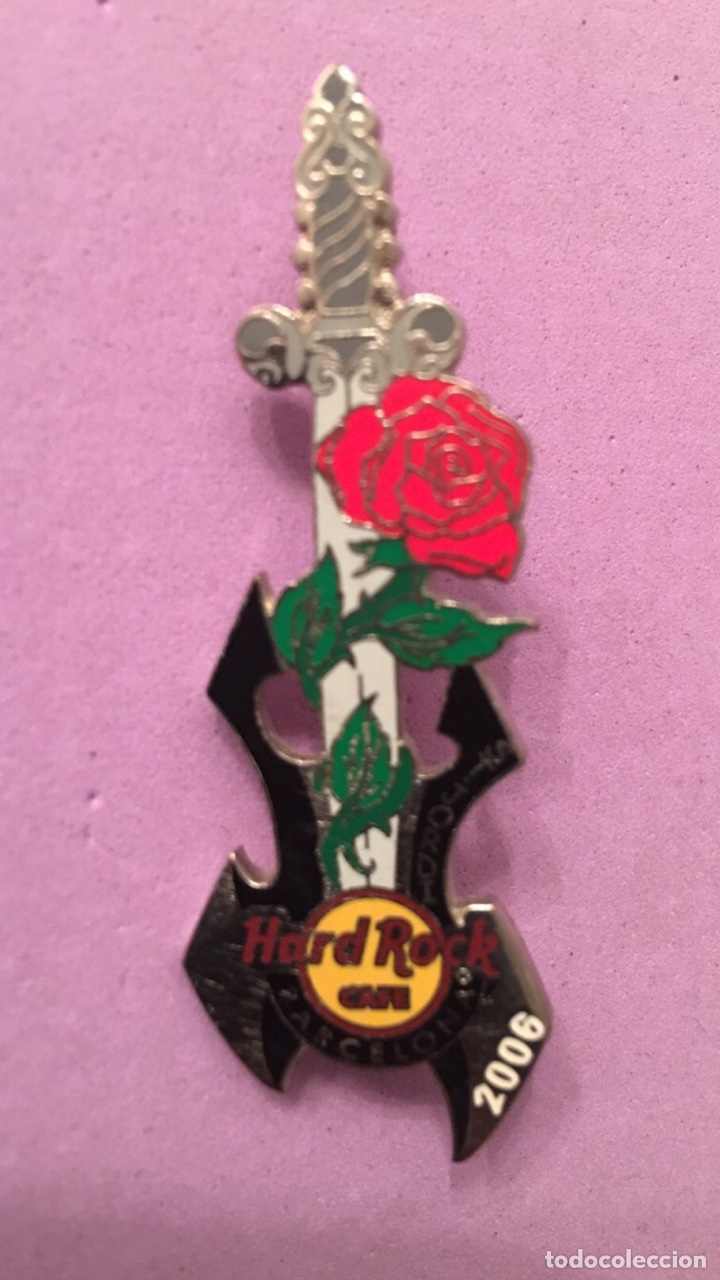 Sammlung von Pins: Hard Rock Cafe Barcelona - Pin Sant Jordi 2006