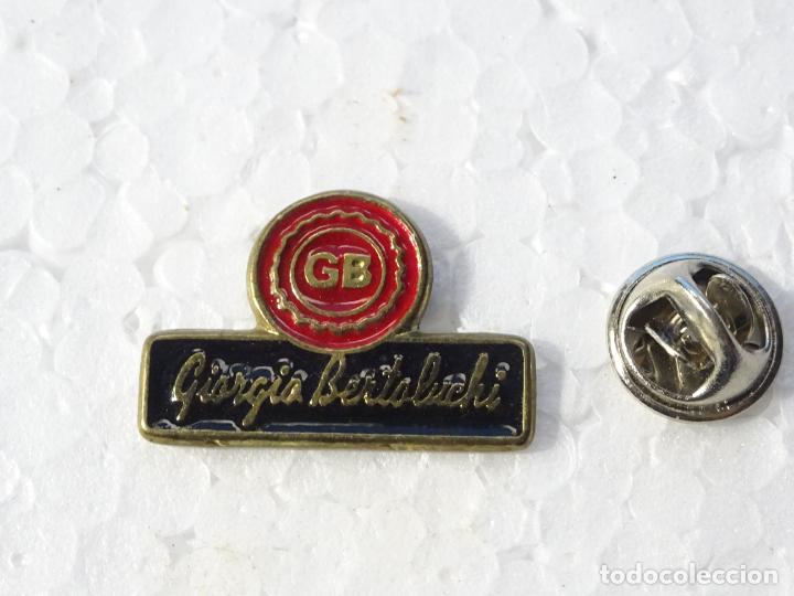 Pins de colecci&oacute;n: PIN DE MARCAS DE ROPA. GIORGIO BERTOLUCHI - Foto 1