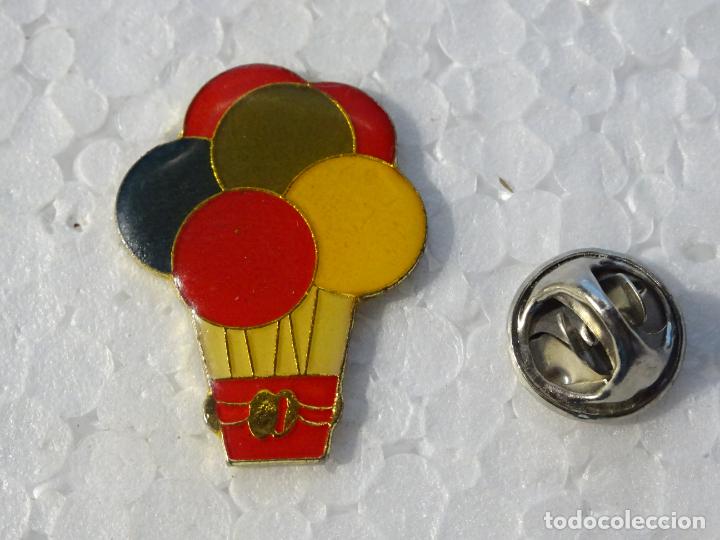 Collection pins: PIN GLOBO AEROST&Aacute;TICO COLORES GLOBOS