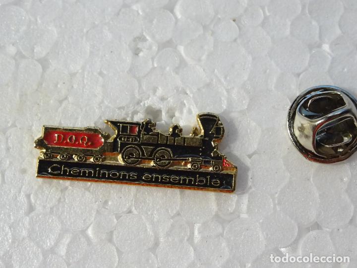 Collection pins: PIN DE TRENES FERROCARRILES. FRANCIA. CHEMINONS ENSEMBLE