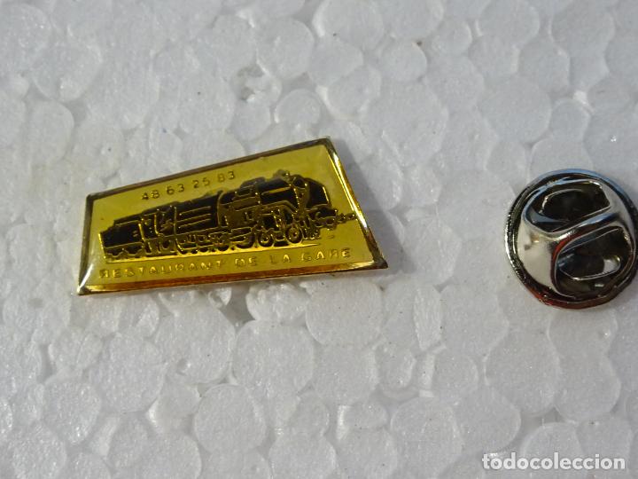 Collection pins: PIN DE TRENES FERROCARRILES. FRANCIA. RESTAURANTE DE LA ESTACI&Oacute;N FFCC