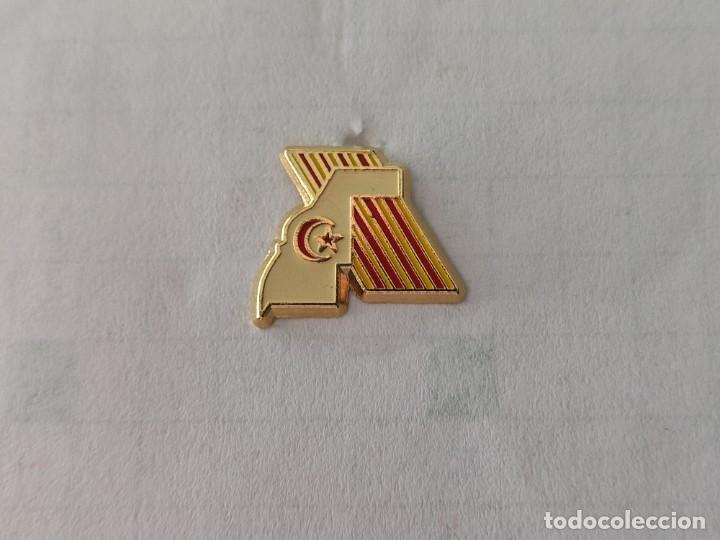 Pins de colecci&oacute;n: PIN HERMANAMIENTO CATALUNYA / PUEBLO SAHARAUI