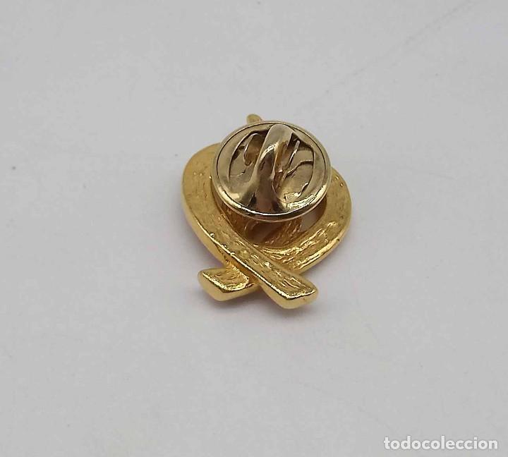 Pins de colecci&oacute;n: Pin Coraz&oacute;n con llamas - Foto 2