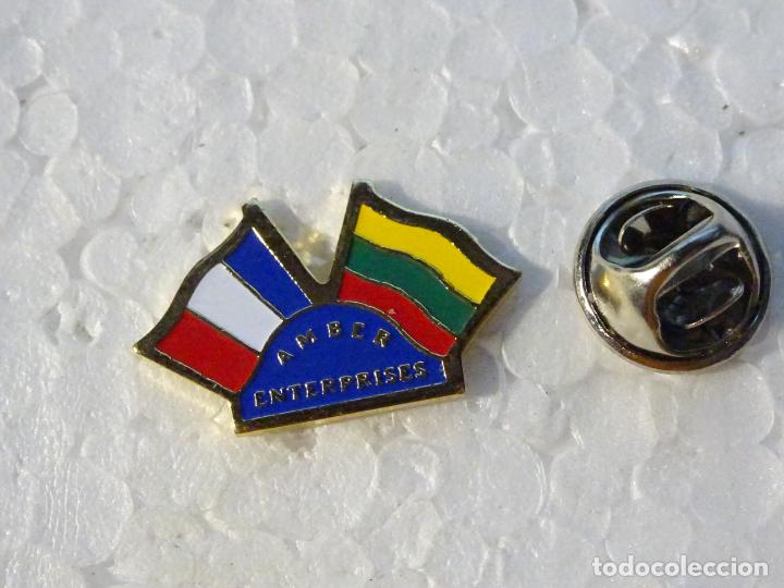 Pins de cole&ccedil;&atilde;o: PIN DE TURISMO BANDERAS. BANDERA DOBLE. FRANCIA LITUANIA
