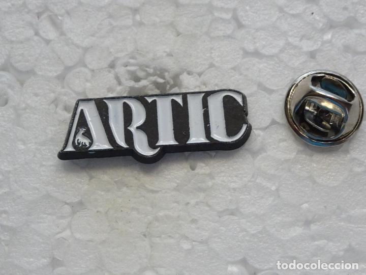 Pins de colecci&oacute;n: PIN DE BEBIDAS. ARTIC VODKA ? - Foto 1
