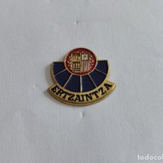 Pin's de collection: PIN DE LA ERTZAINTZA - POLICIA AUTONOMA VASCA. Lote 362441980