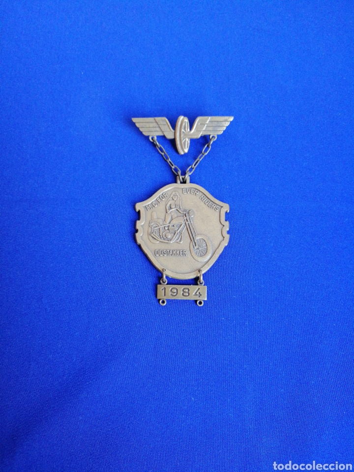 Sammlung von Pins: MOTO CLUB EVER RIDERS OOSTAKKER 1984 B&Eacute;LGICA PIN DE ALFILER GRANDE