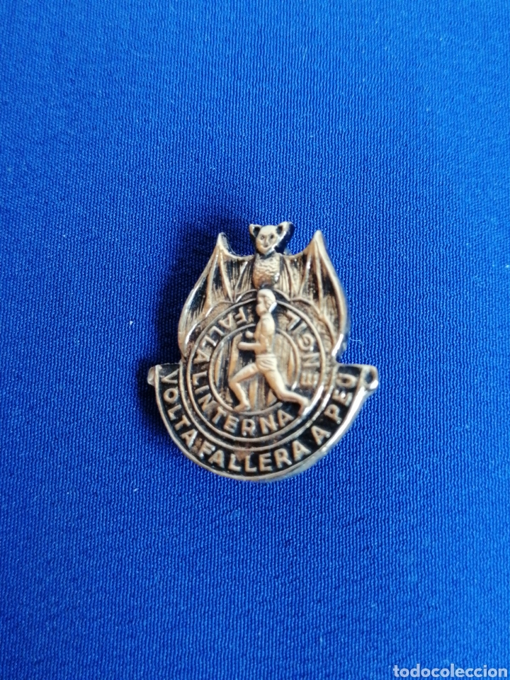 Pins de colecci&oacute;n: FALLA LINTERNA EN GIL VOLTA A PEU (FALLA DESAPARECIDA) INSIGNIA DE ALFILER - Foto 1