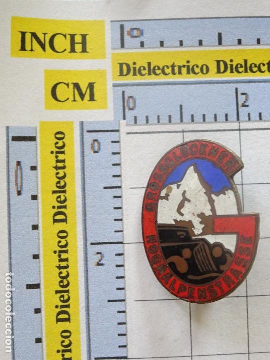 Pin's de collection: INSIGNIA BROCHE DE COCHES MOTOS. CARRETERA ALPINA AUSTRIA ALPES. GROSSGLOCKNER ALPENSTRASSE