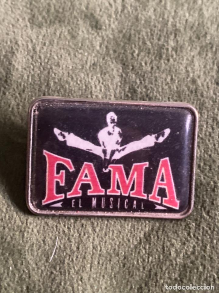 Pins de cole&ccedil;&atilde;o: ANTIGUO PIN FAMA EL MUSICAL