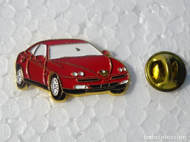 Sammlung von Pins: PIN DE COCHES MOTOS. COCHE ALFA ROMEO ROJO
