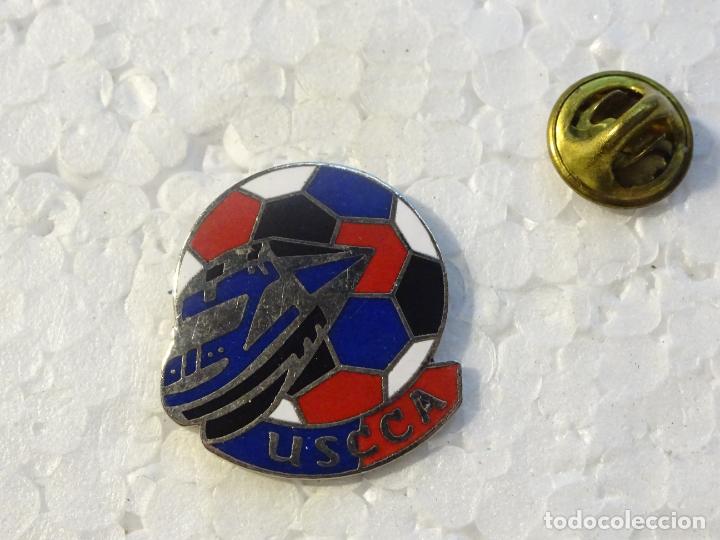 Collection pins: PIN DE TRENES FERROCARRILES. FRANCIA. F&Uacute;TBOL. USCCA