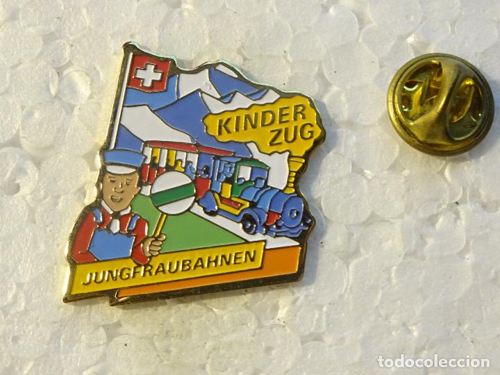 Pins e Spille di collezione: PIN DE TRENES FERROCARRILES. SUIZA. TREN ALPINO JUNGFRAUBAHN