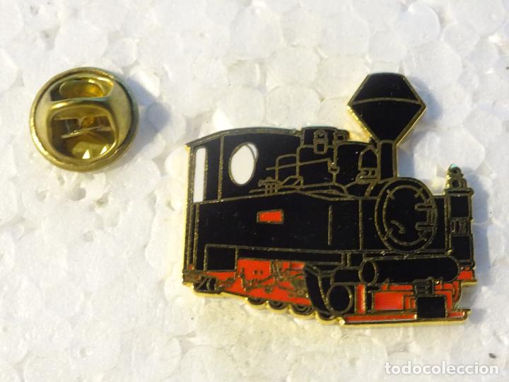 Collection pins: PIN DE TRENES FERROCARRILES. SUIZA. LOCOMOTORA VAPOR ANTIGUA