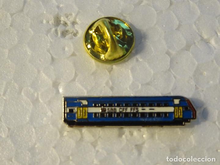 Pins e Spille di collezione: PIN DE TRENES FERROCARRILES. SUIZA. LOCOMOTORA SBB CFF FFS