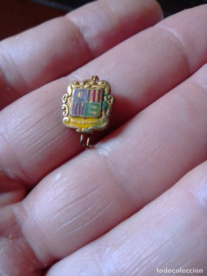 Pins de colecci&oacute;n: INSIGNIA ANTIGUA ESCUDO HER&Aacute;LDICO ANDORRA