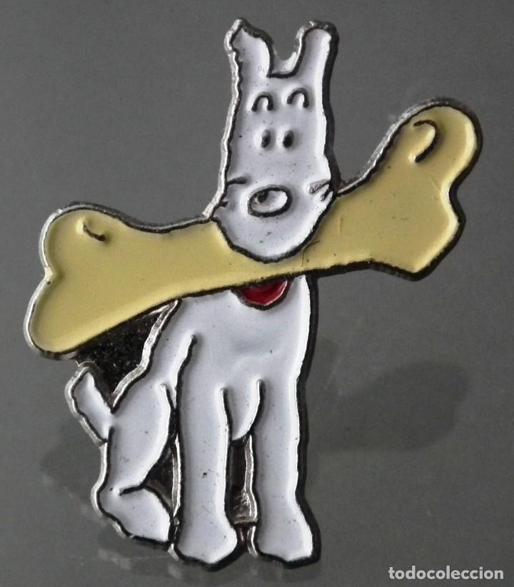 Pins de colecci&oacute;n: PIN DE MIL&Uacute; CON ENORME HUESO EN EL CANGREJO DE LAS PINZAS DE ORO (AVENTURAS DE TINT&Iacute;N)