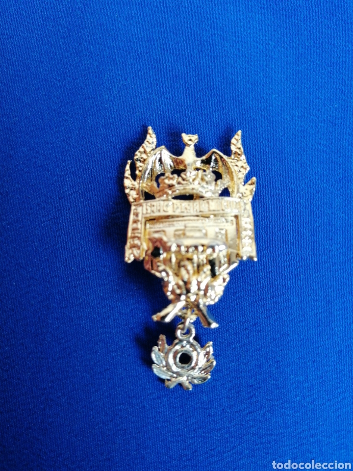 Sammlung von Pins: FALLA ISSAC PERAL - MISCER MASC&Oacute; N&Uacute;MERO 268 INSIGNIA DE ALFILER
