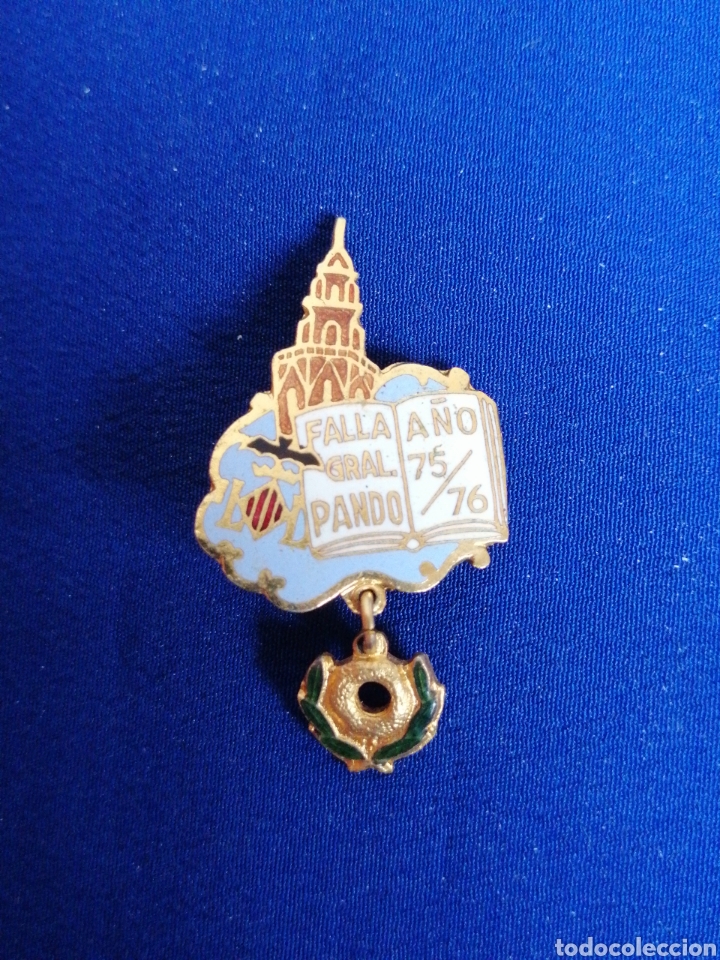 Sammlung von Pins: FALLA GENERAL PANDO N&Uacute;MERO 156 A&Ntilde;O 75-76 INSIGNIA DE ALFILER