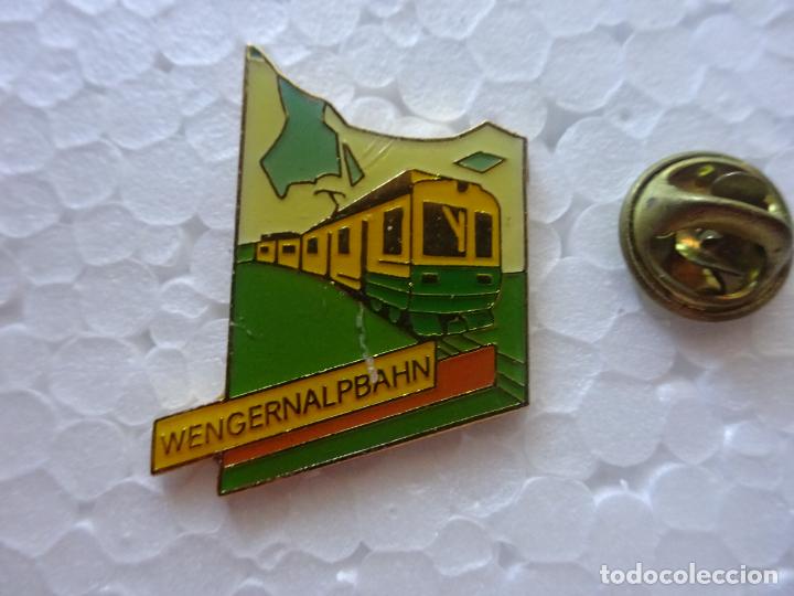 Pins e Spille di collezione: PIN DE TRENES FERROCARRILES. SUIZA. TREN ALPINO WENGERNALPBAHN