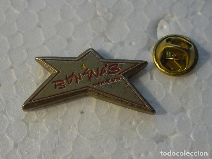 Pins e Spille di collezione: PIN DE DISCOTECAS PUBS CLUBS. DISCOTECA BANANA'S MAXI DISCO VALENCIA