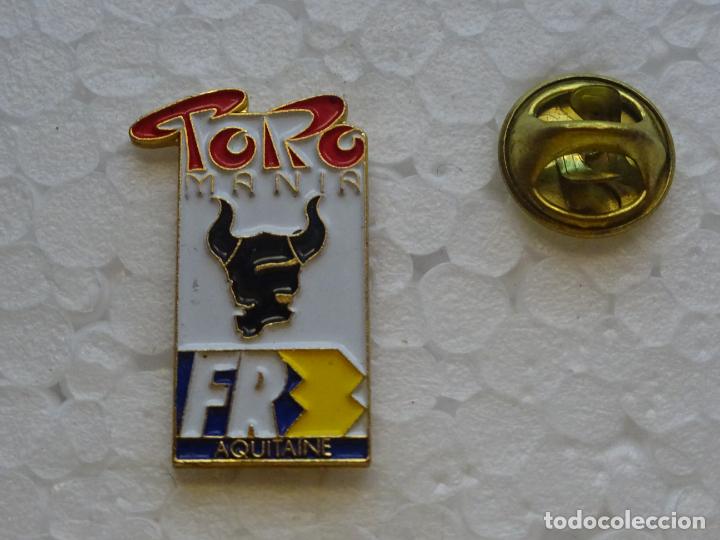 Pins e Spille di collezione: PIN DE TOROS TAUROMAQUIA. FRANCIA CANAL TV TELEVISI&Oacute;N TOROMANIA FR AQUITANIA