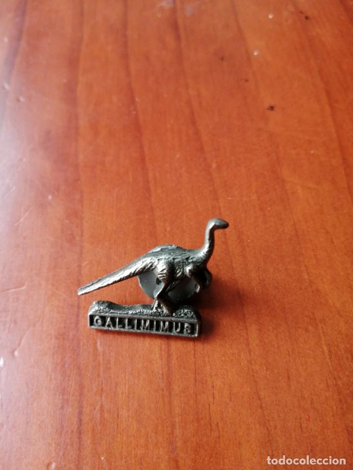 Pins de colecci&oacute;n: pin pins DINOSAURIOS GALLIMIMUS A&Ntilde;OS 80-90