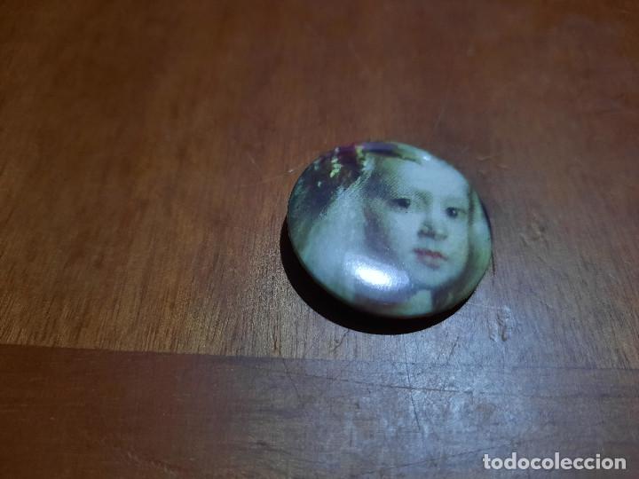 Pins de colecci&oacute;n: LAS MENINAS. VEL&Aacute;ZQUEZ. DETALLE. CHAPA. PIN. 0.31 MM. DETR&Aacute;S MET&Aacute;LICA SIN USO. DIFICIL