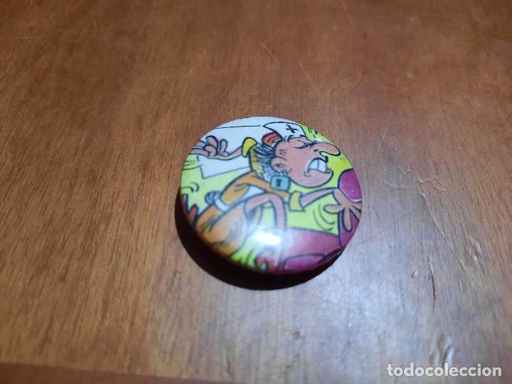 Pins de colecci&oacute;n: ENFERMERA CORRIENDO. IBA&Ntilde;EZ. COMIC. CHAPA. PIN. 0.31 MM. DETR&Aacute;S MET&Aacute;LICA SIN USO. DIFICIL