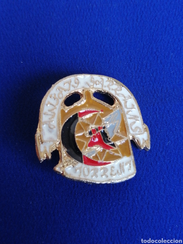 Pins e Spille di collezione: MOROS Y CRISTIANOS TORRENTE INSIGNIA DE ALFILER