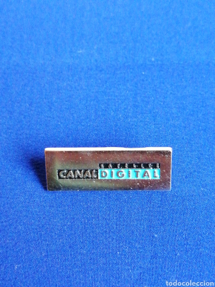 Pin's de collection: CANAL PLUS DIGITAL PIN
