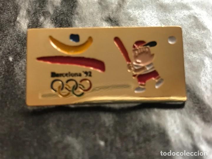 Pins de colecci&oacute;n: PIN OLIMPICO COBI BARCELONA 92 1992 - DORADO BEISBOL - OLYMPIC GAMES JUEGOS OLIMPICOS MASCOTA
