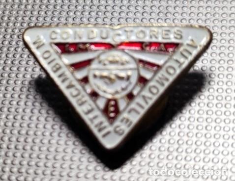 Pins de colecci&oacute;n: ANTIGUO PIN INSIGNIA OJAL INTERCAMBIO MONTEPIO CONDUCTORES AUTOM&Oacute;VILES