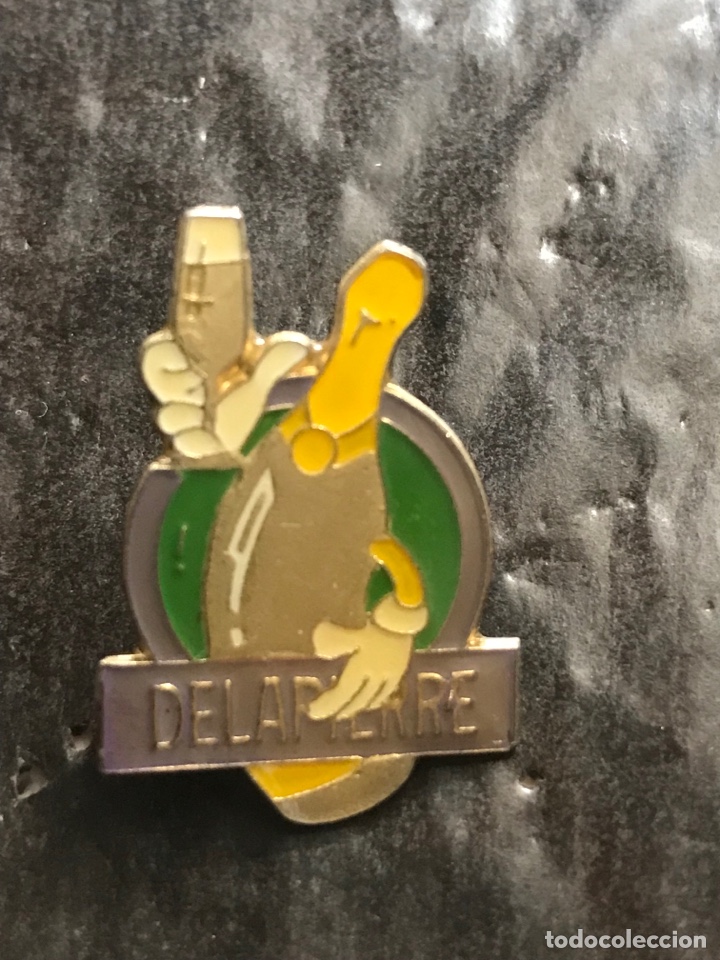Collection pins: PIN DELAPIERRE - LICOR CAVA - BEBIDA PUBLICIDAD